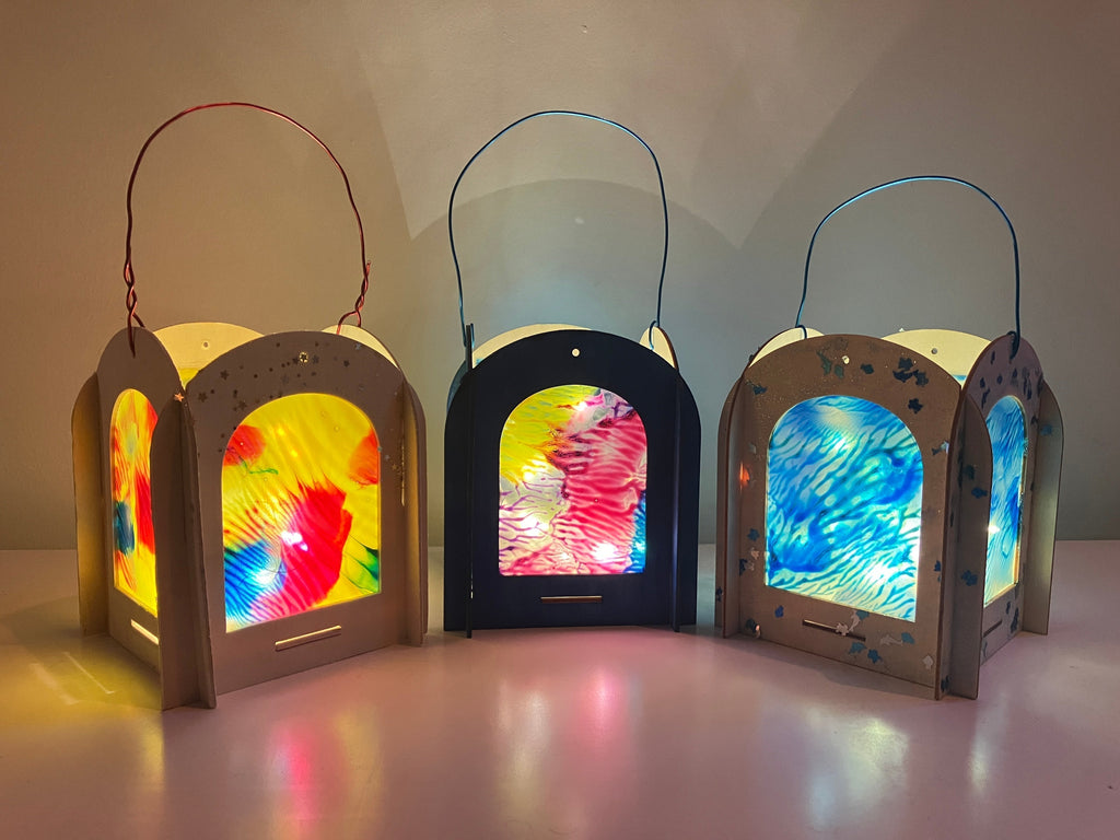 Laternenideen: mit kleinen Händen, bunte Lichter basteln!