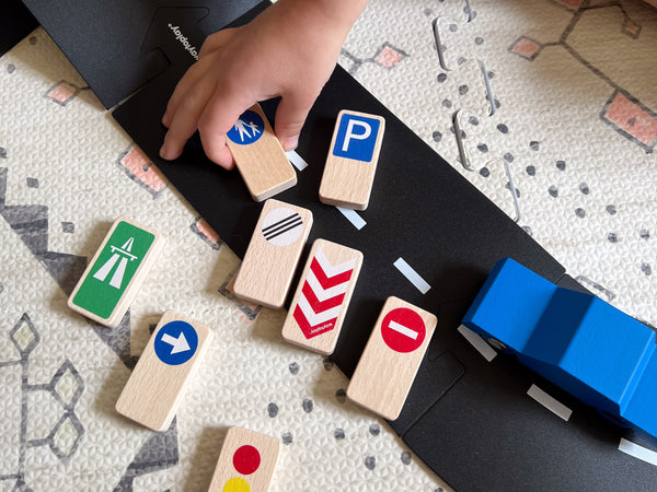 Holz Verkehrsschilder